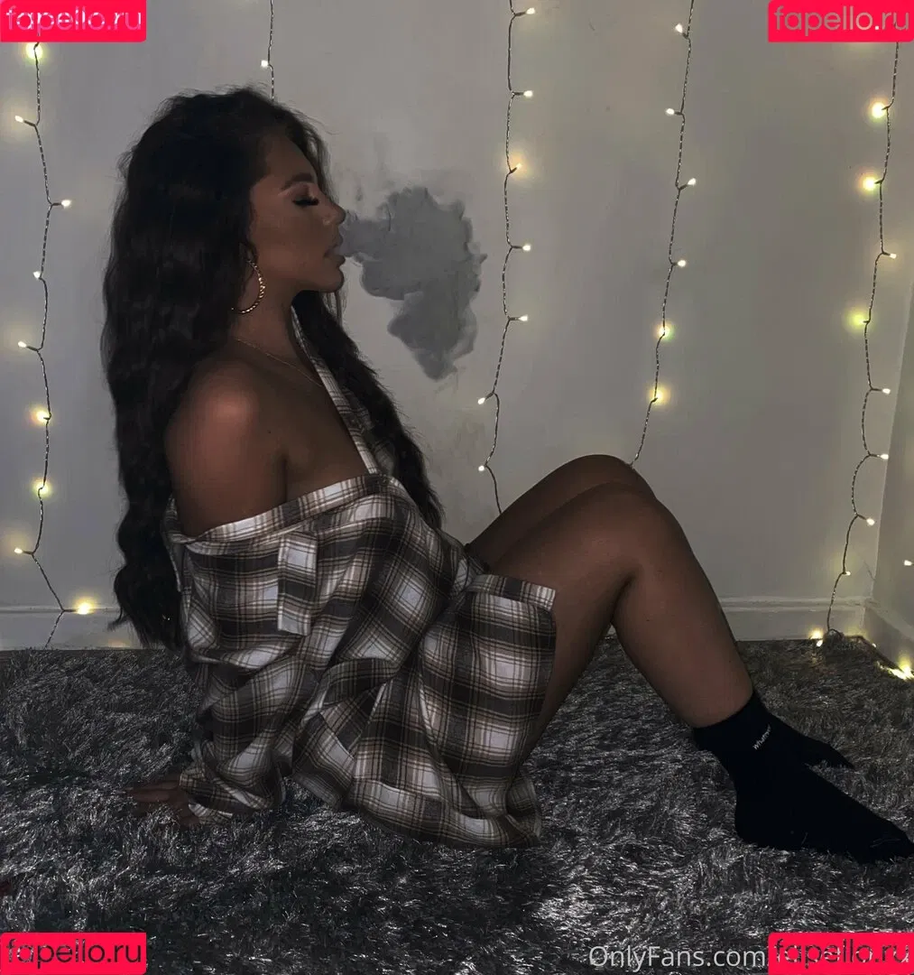 elisefionxx Onlyfans Photo Gallery 