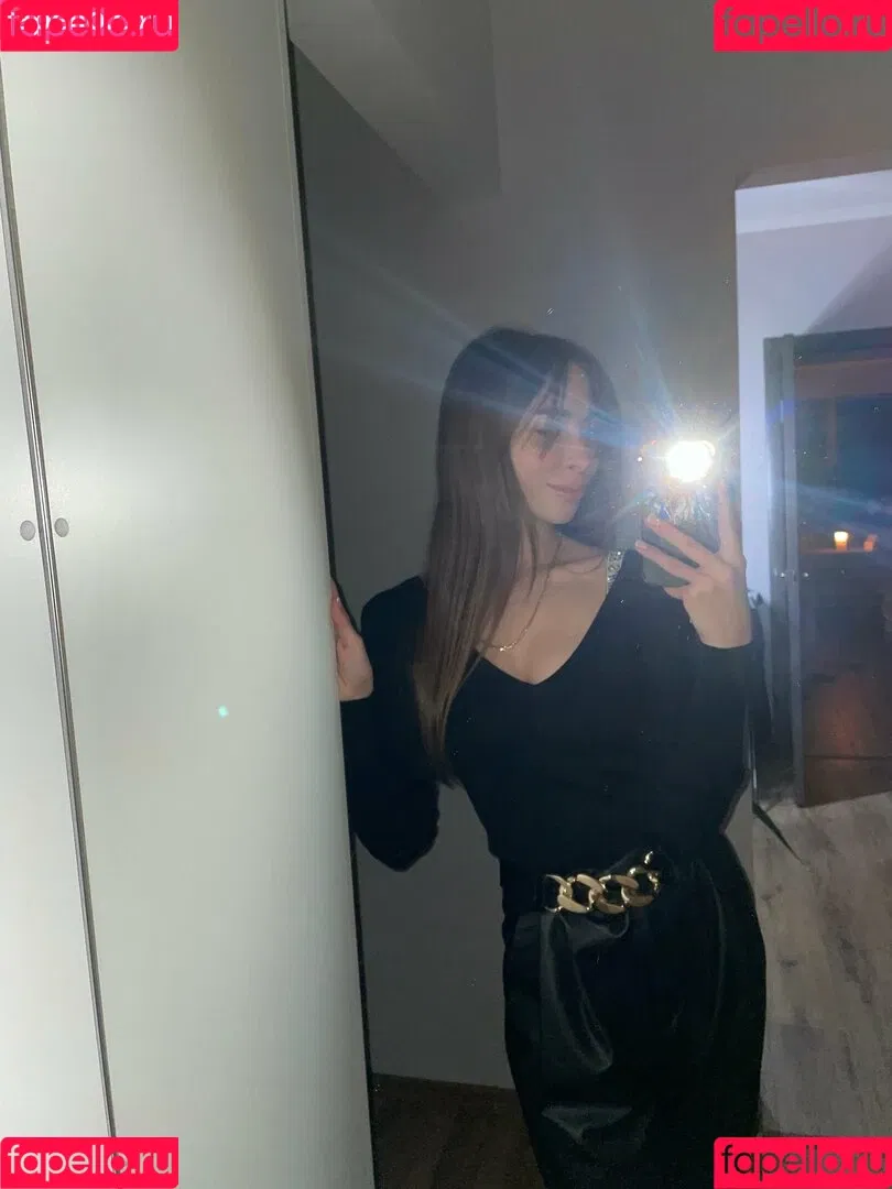 lili_babe Onlyfans Photo Gallery 