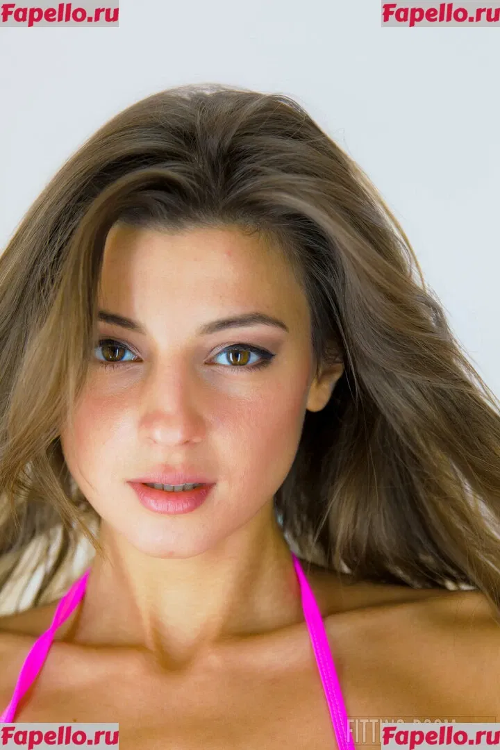 Melena Maria Rya Onlyfans Photo Gallery 
