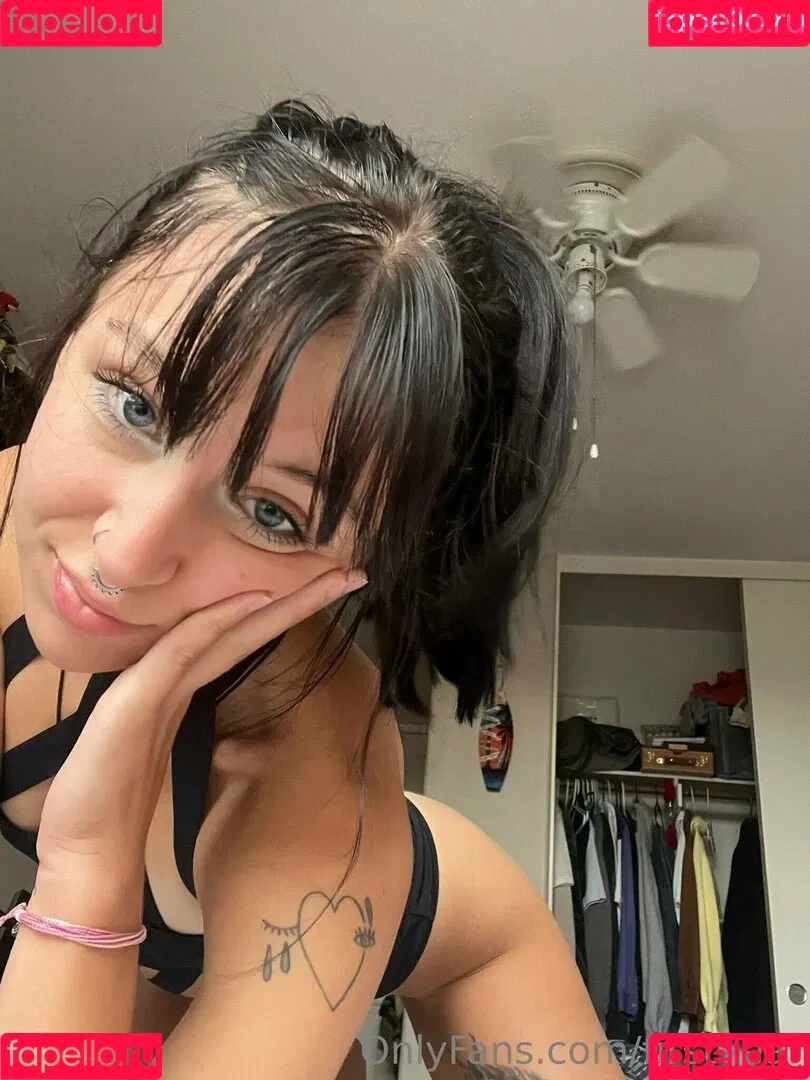 firstyear Onlyfans Photo Gallery 