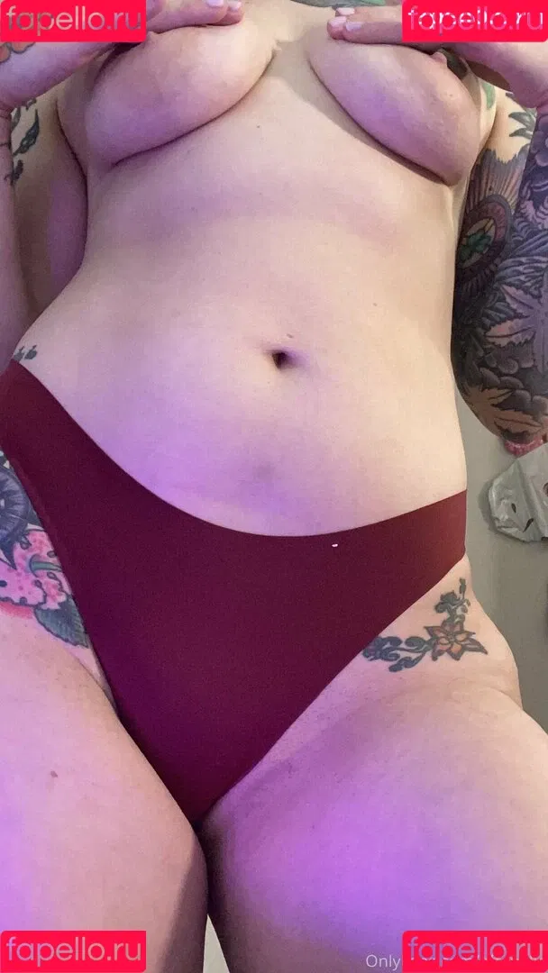 OftenElle Onlyfans Photo Gallery 