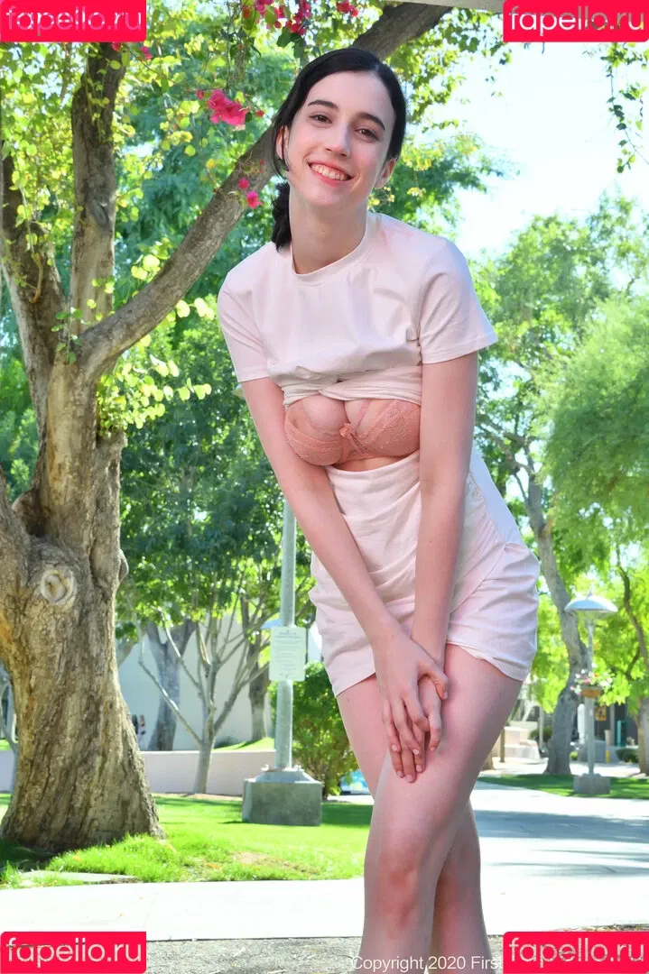 Giulia Wylde Onlyfans Photo Gallery 