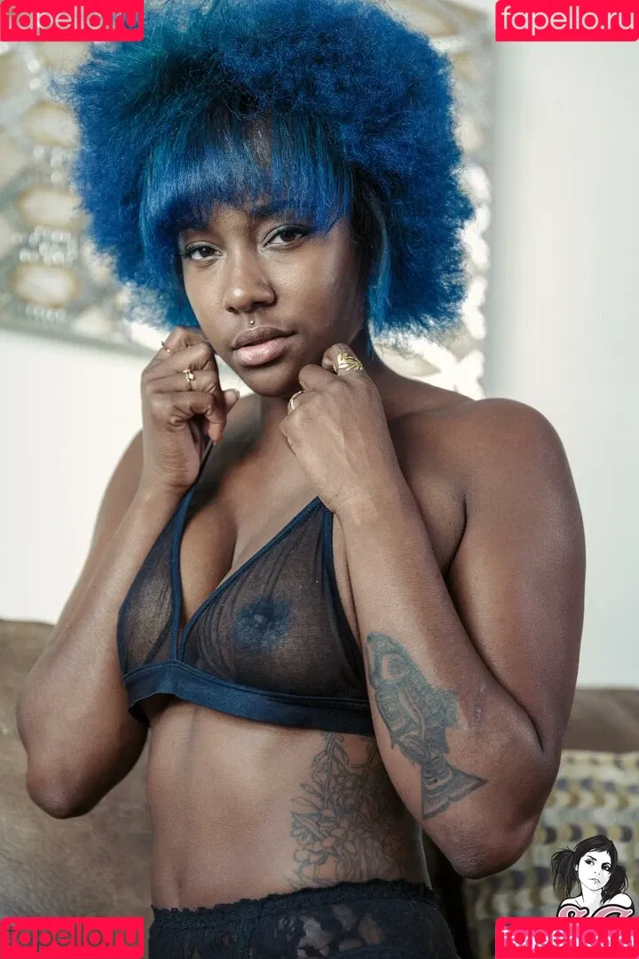 Midnight Onlyfans Photo Gallery 