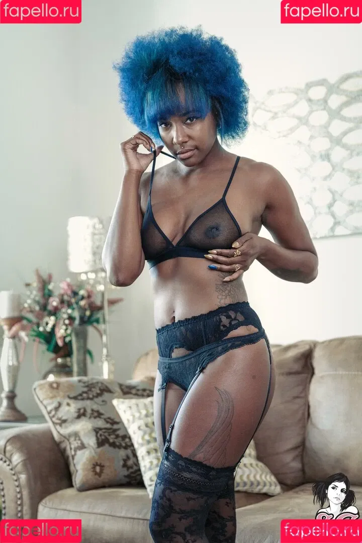 Midnight Onlyfans Photo Gallery 