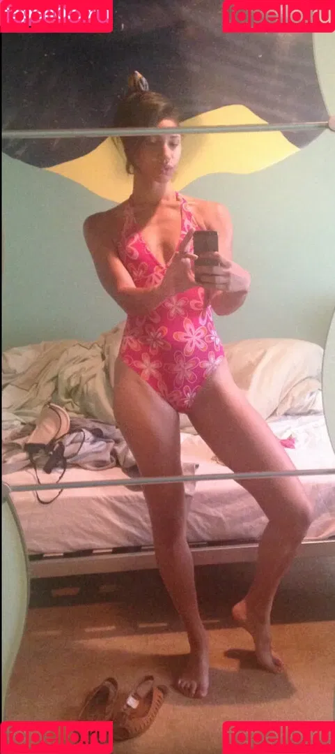 Vick Hope Onlyfans Photo Gallery 