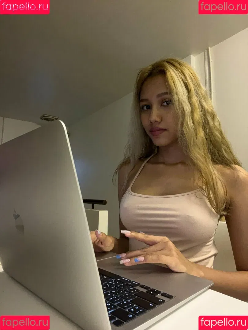 carrievioletxo Onlyfans Photo Gallery 