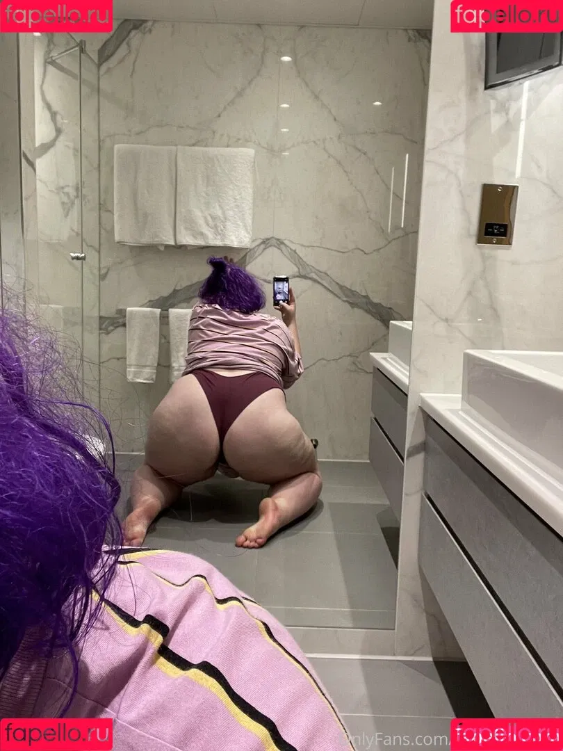 phoebetheunistudent Onlyfans Photo Gallery 