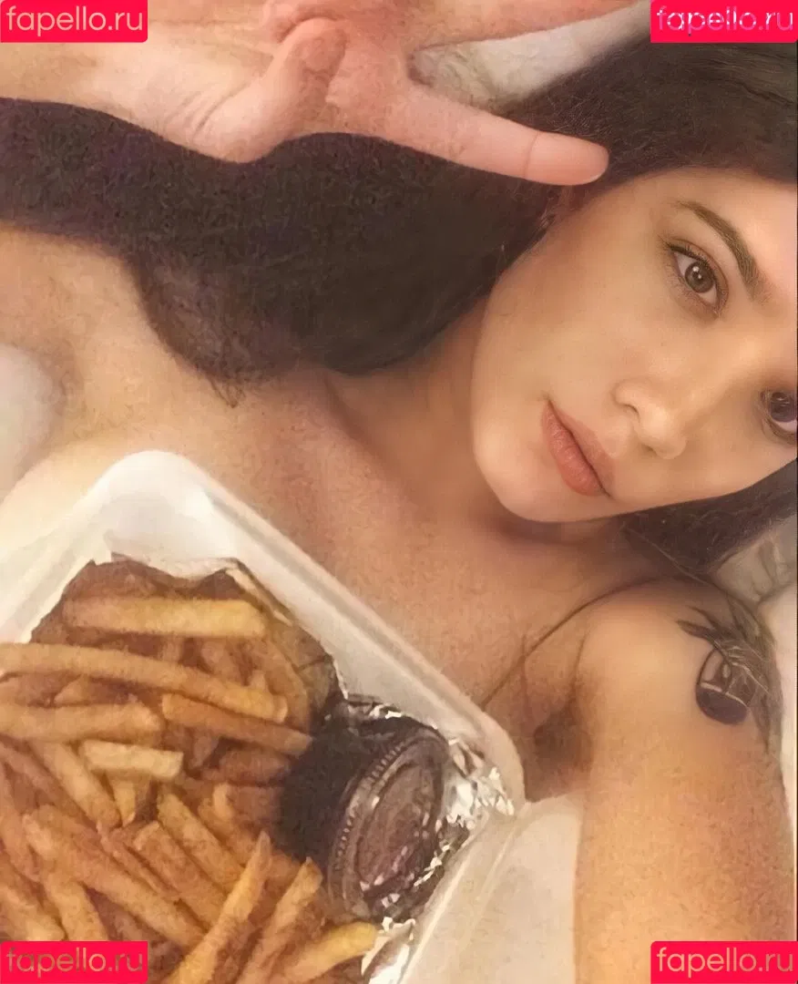 Halsey Onlyfans Photo Gallery 