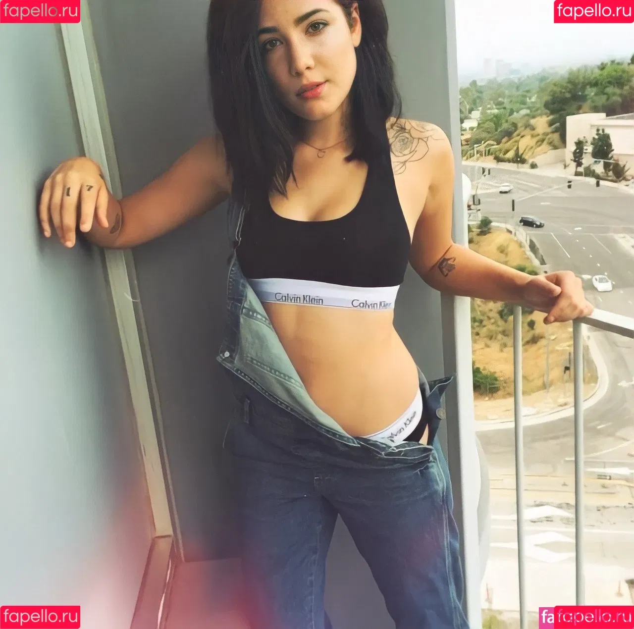 Halsey Onlyfans Photo Gallery 