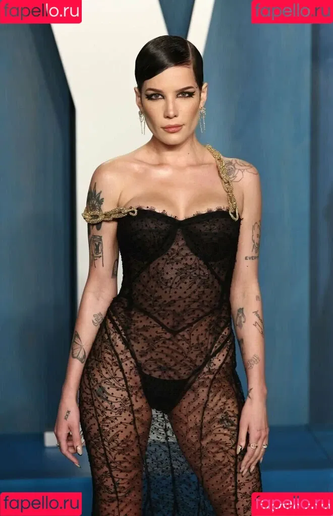 Halsey Onlyfans Photo Gallery 