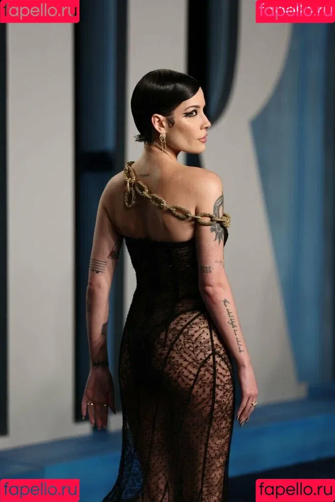 Halsey Onlyfans Photo Gallery 