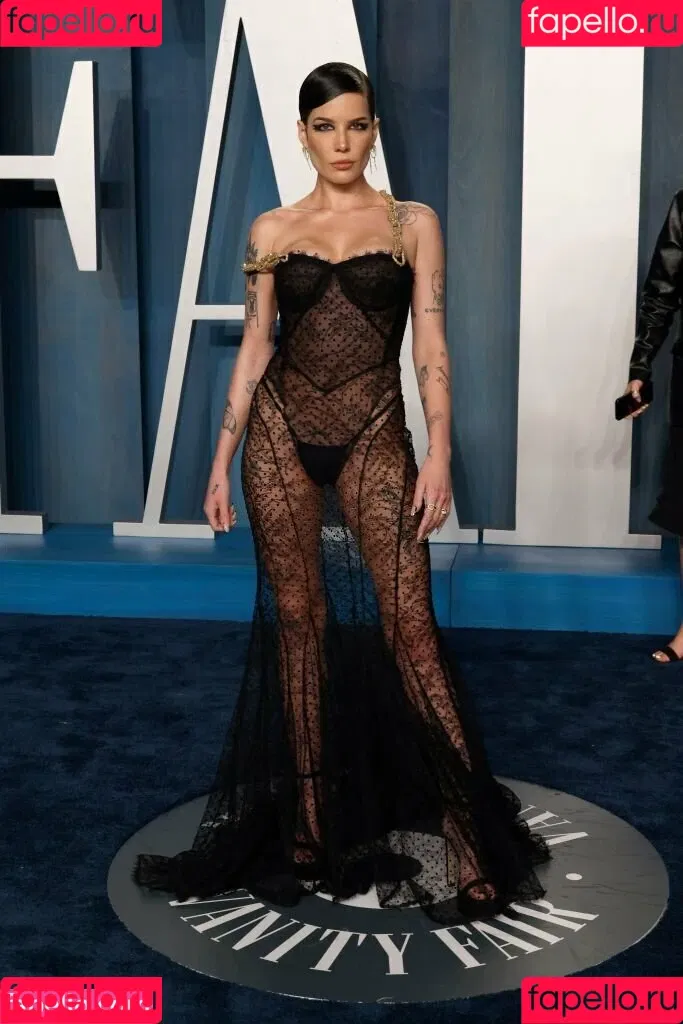 Halsey Onlyfans Photo Gallery 