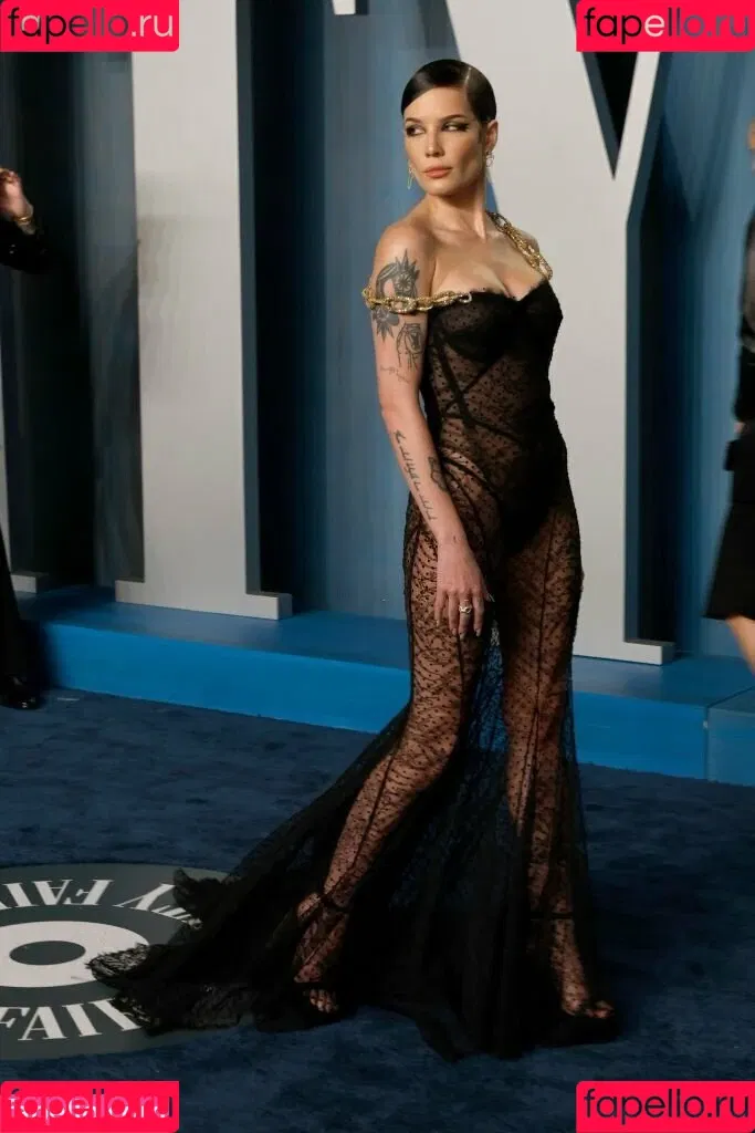 Halsey Onlyfans Photo Gallery 