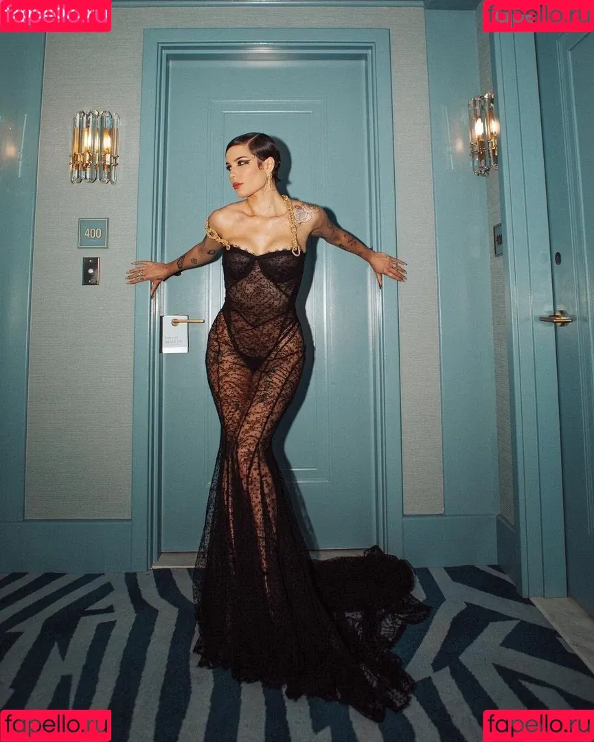 Halsey Onlyfans Photo Gallery 