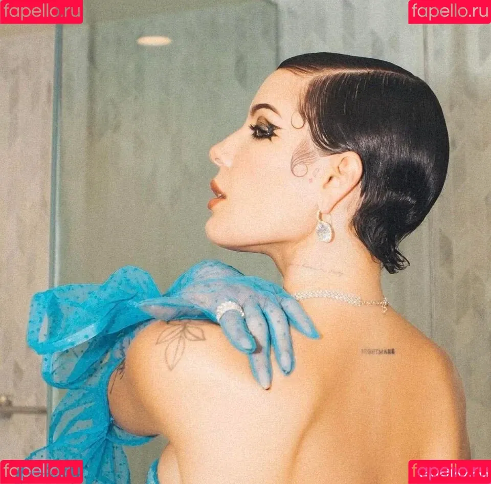 Halsey Onlyfans Photo Gallery 