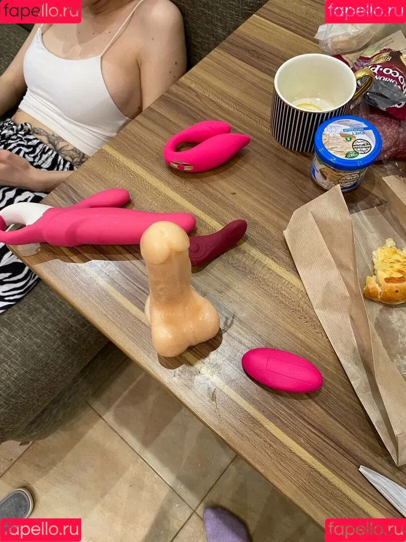 Loli Molly Onlyfans Photo Gallery 