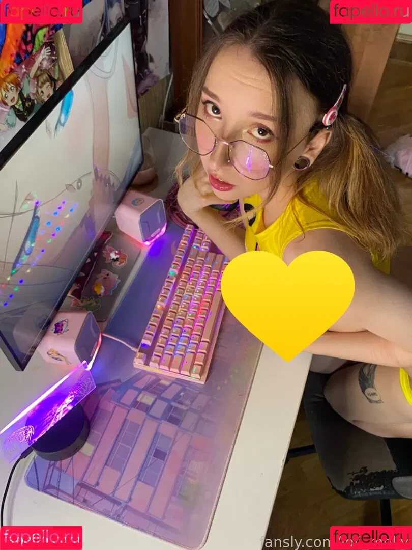 Loli Molly Onlyfans Photo Gallery 