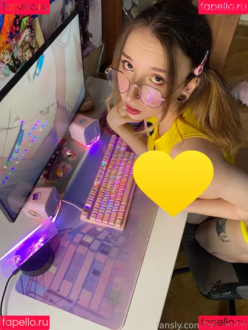 Loli Molly Onlyfans Photo Gallery 