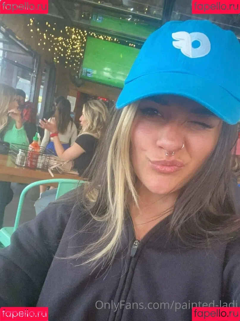 issameg Onlyfans Photo Gallery 