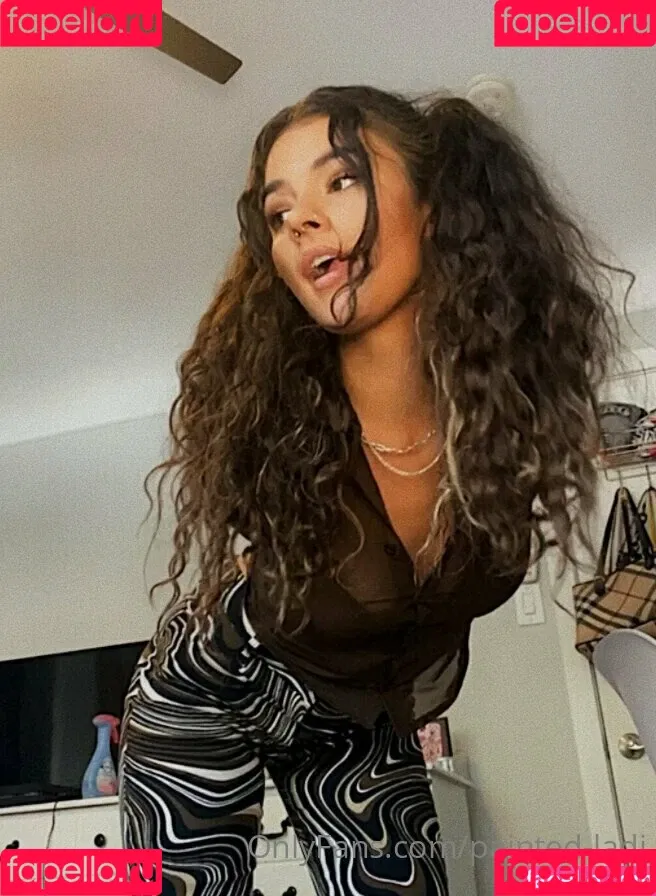 issameg Onlyfans Photo Gallery 