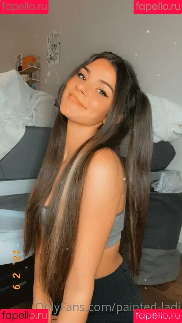 issameg Onlyfans Photo Gallery 