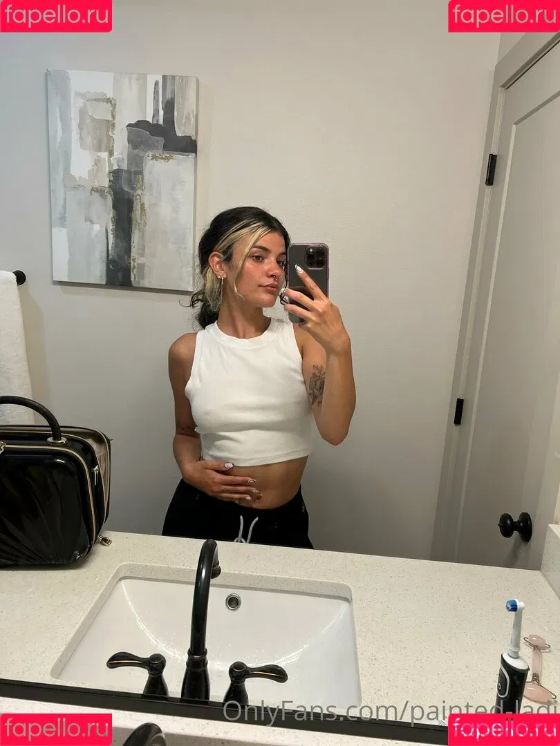 issameg Onlyfans Photo Gallery 