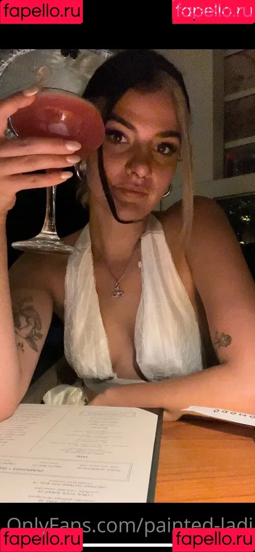 issameg Onlyfans Photo Gallery 