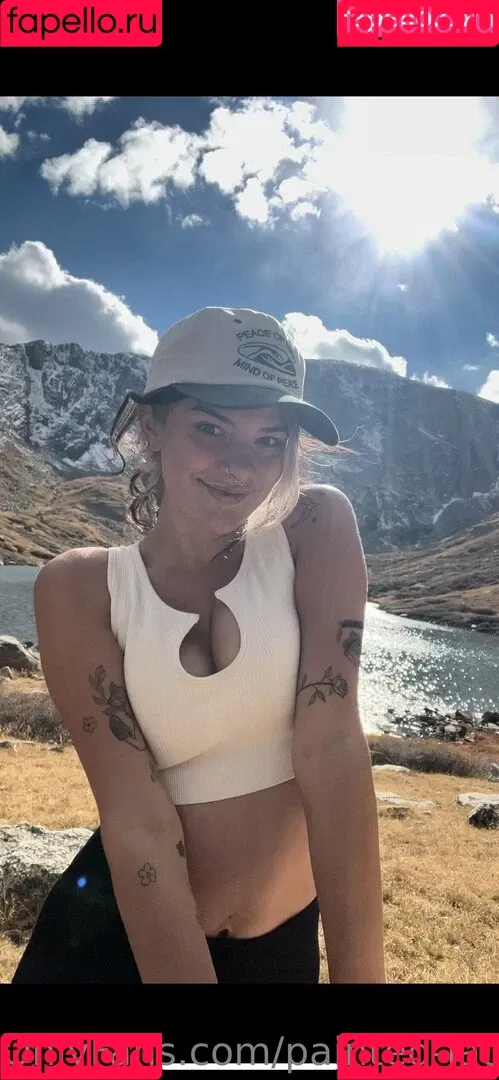 issameg Onlyfans Photo Gallery 