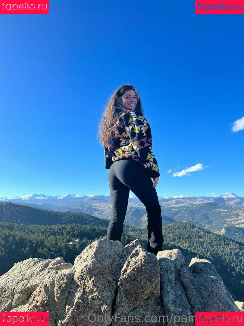 issameg Onlyfans Photo Gallery 