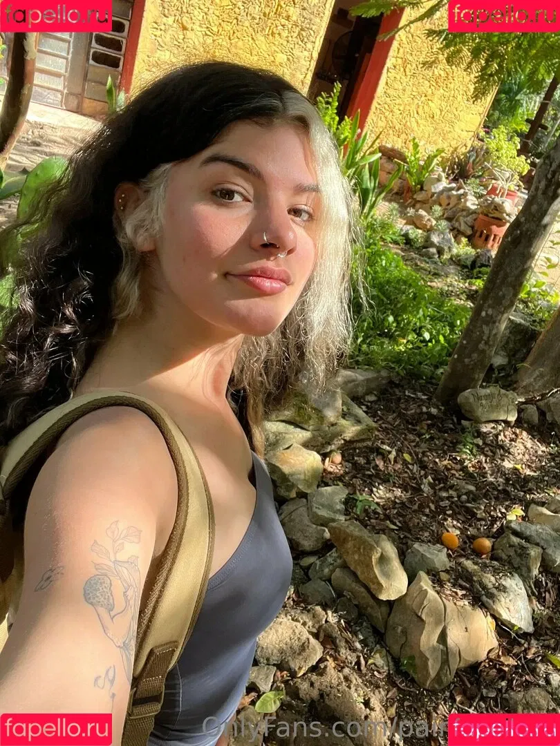 issameg Onlyfans Photo Gallery 