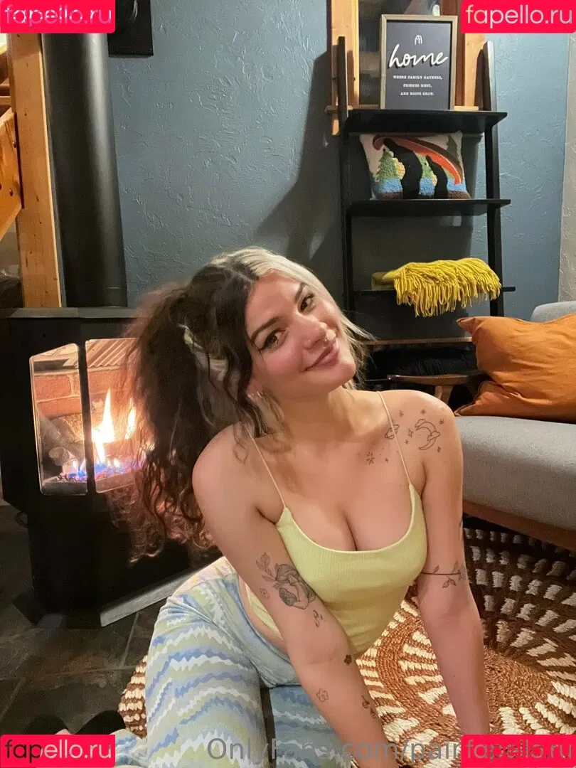 issameg Onlyfans Photo Gallery 