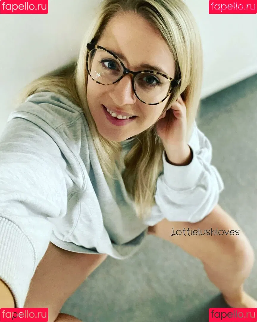 lottielushloves Onlyfans Photo Gallery 