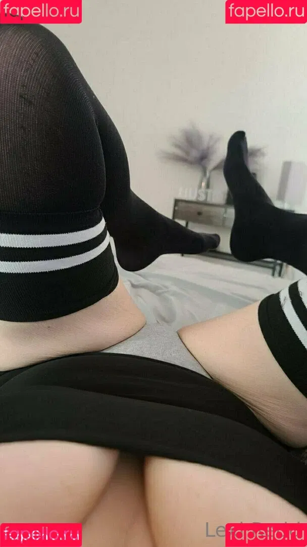redxsiren Onlyfans Photo Gallery 
