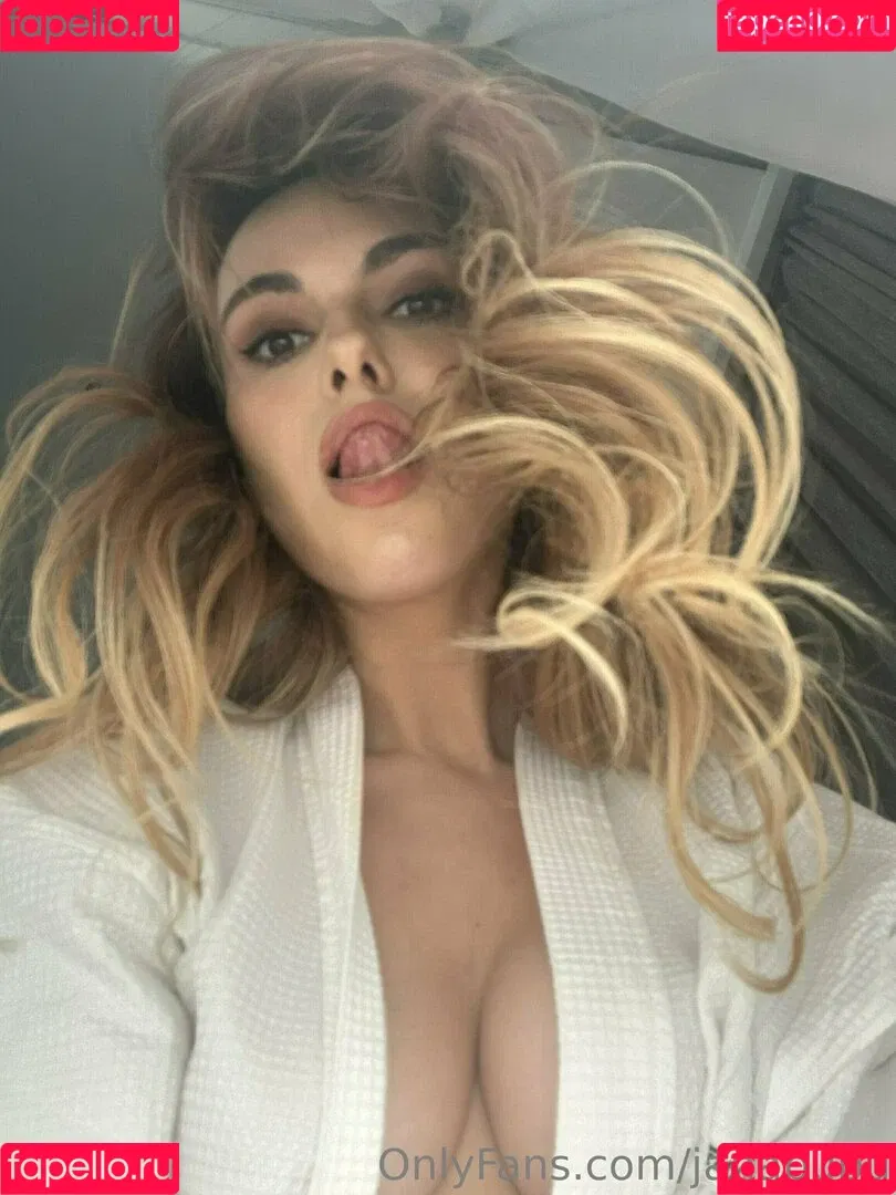 janabubu Onlyfans Photo Gallery 