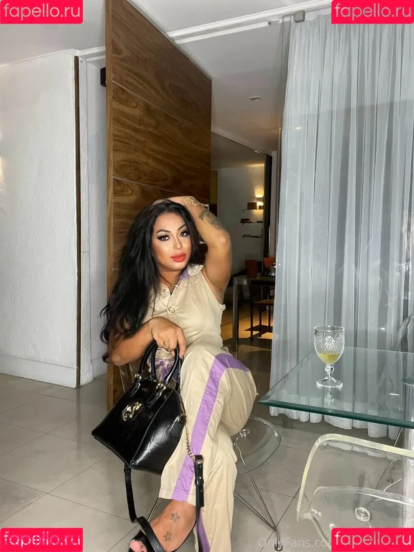 Keren Mirela Onlyfans Photo Gallery 