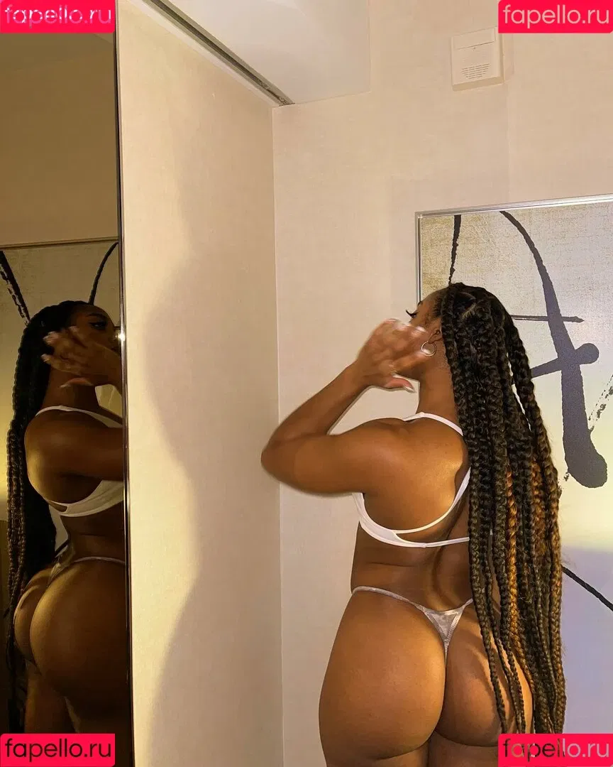 aaaaayevuh Onlyfans Photo Gallery 