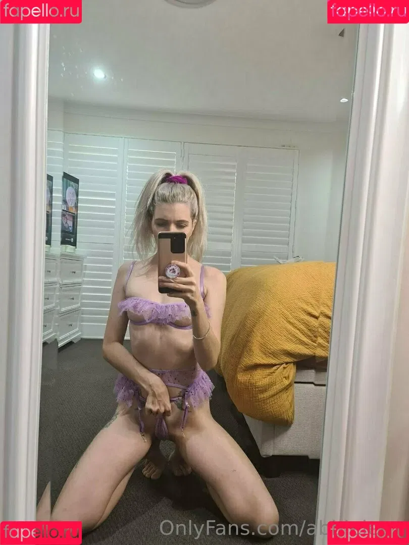 abbieleex Onlyfans Photo Gallery 