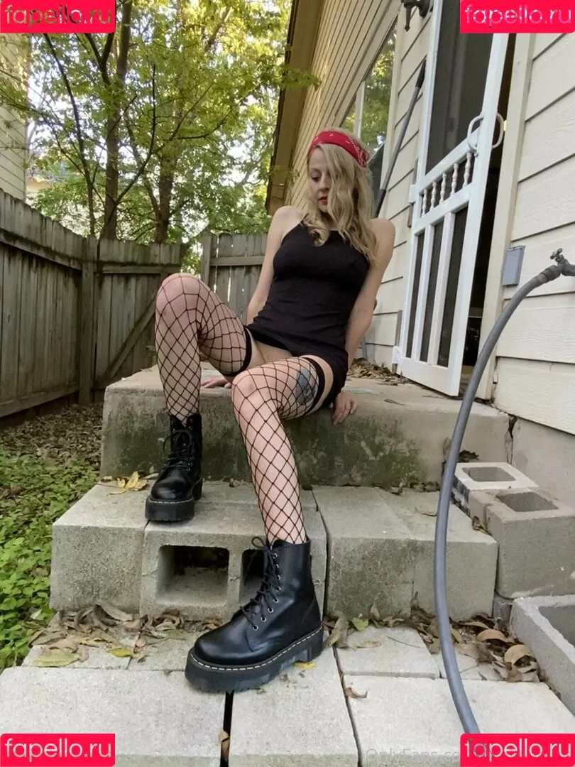 JubileeBlais Onlyfans Photo Gallery 