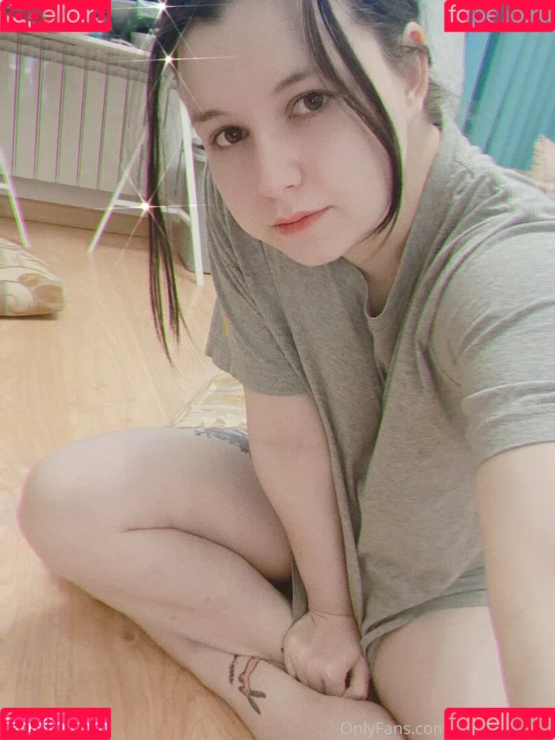 MintyMiyako Onlyfans Photo Gallery 