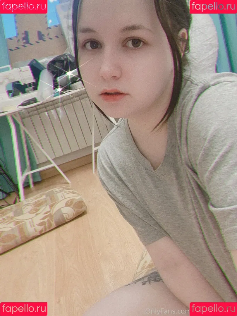 MintyMiyako Onlyfans Photo Gallery 