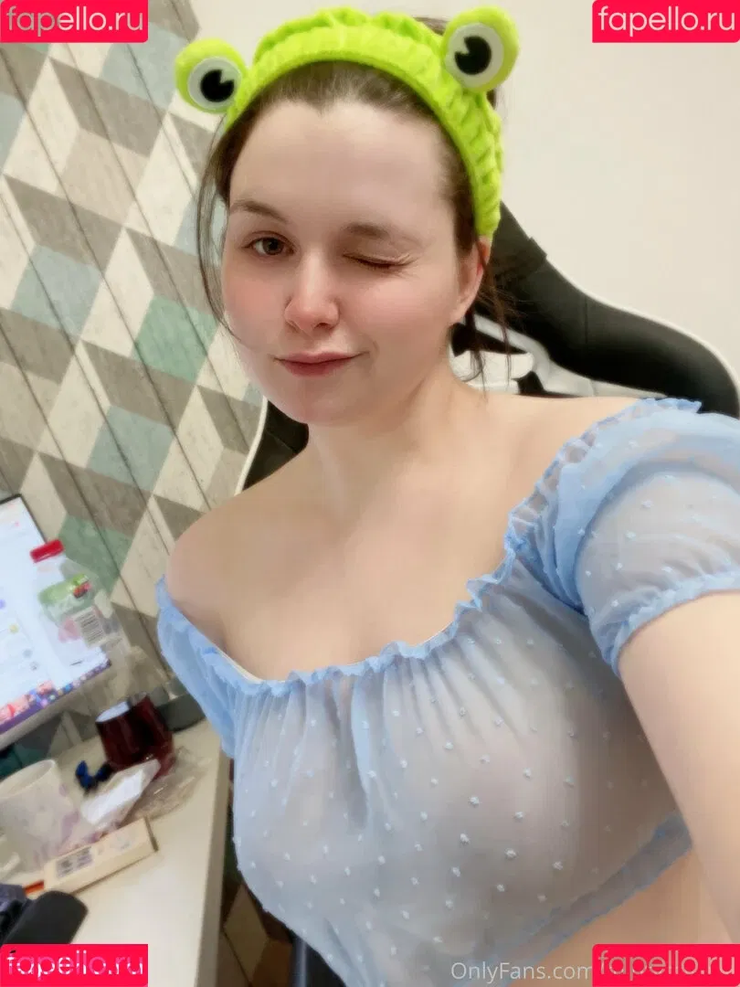 MintyMiyako Onlyfans Photo Gallery 