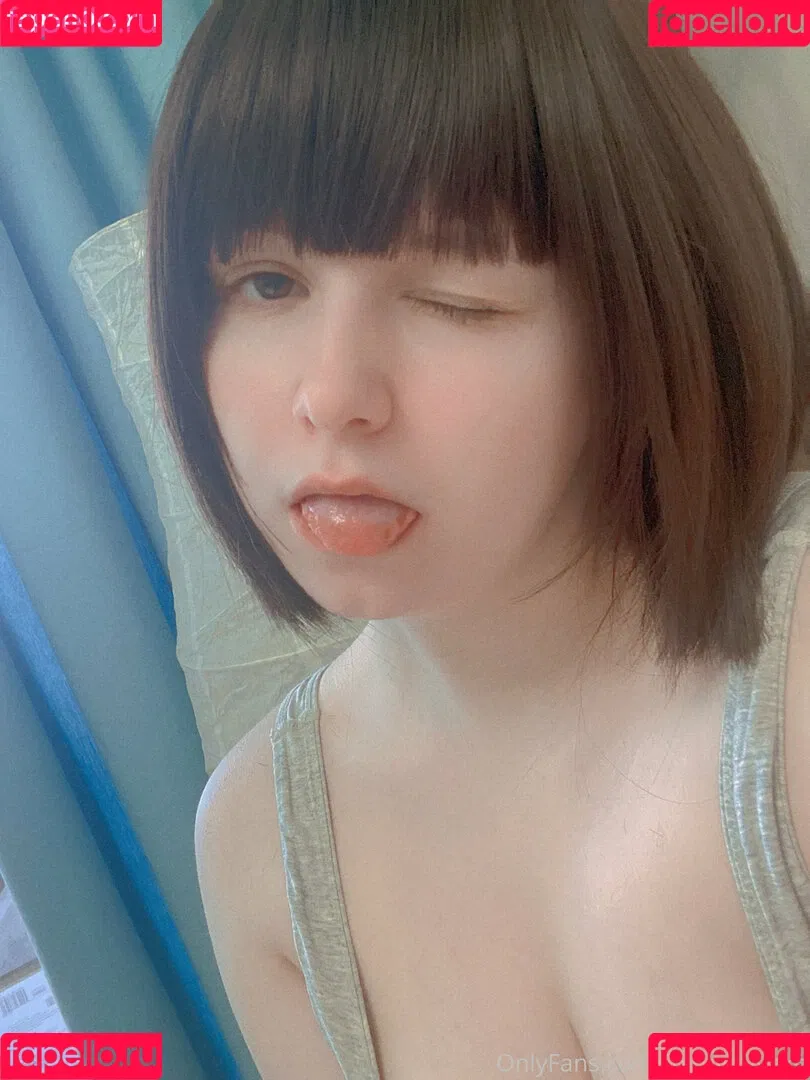 MintyMiyako Onlyfans Photo Gallery 