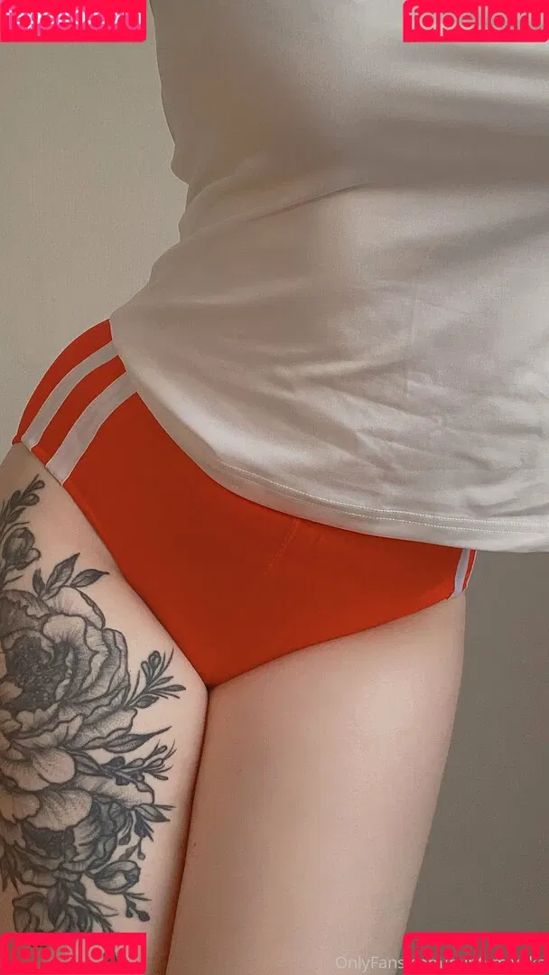 MintyMiyako Onlyfans Photo Gallery 