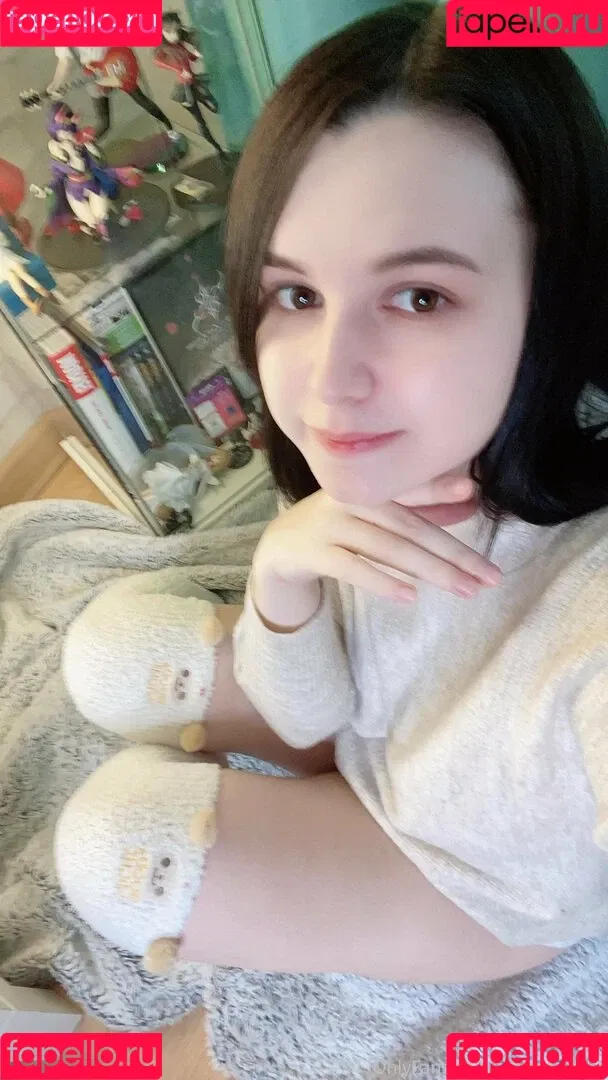 MintyMiyako Onlyfans Photo Gallery 
