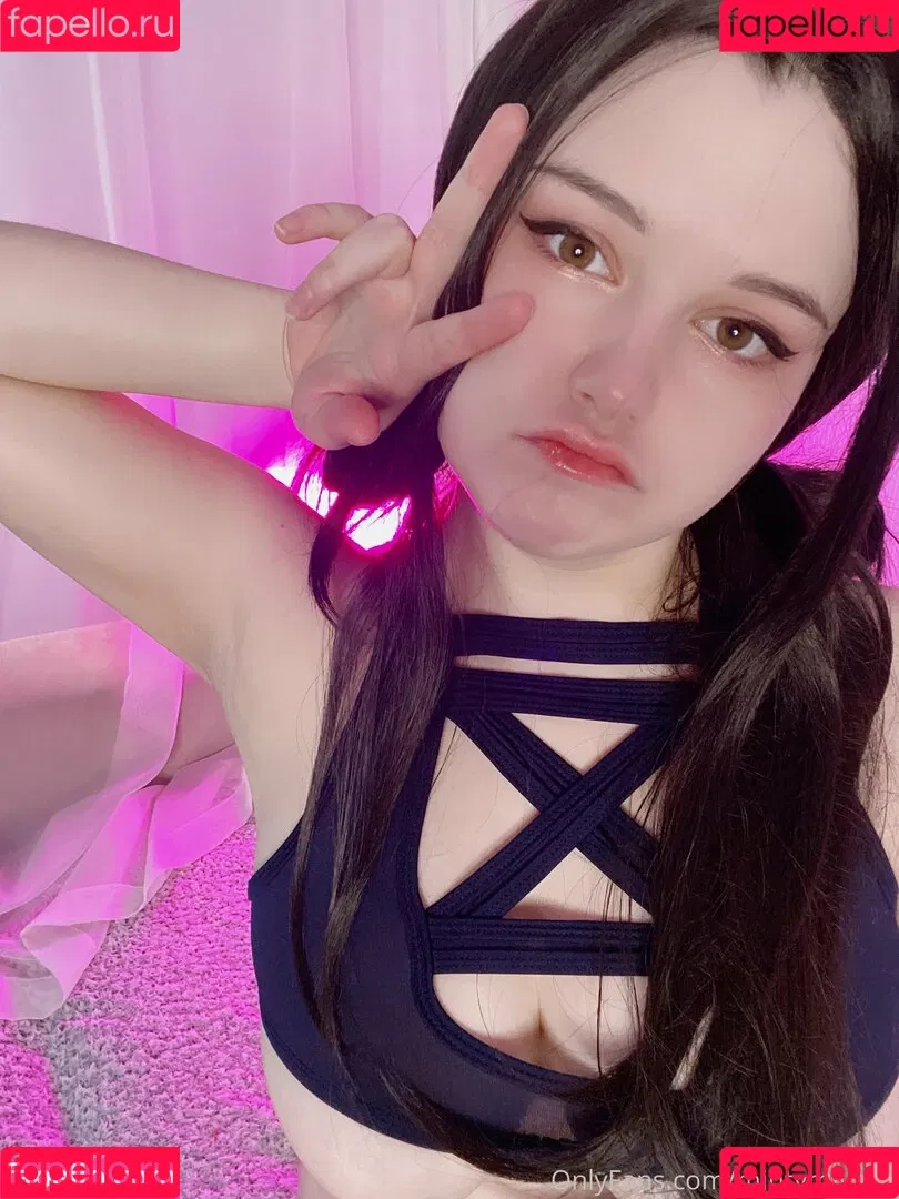 MintyMiyako Onlyfans Photo Gallery 
