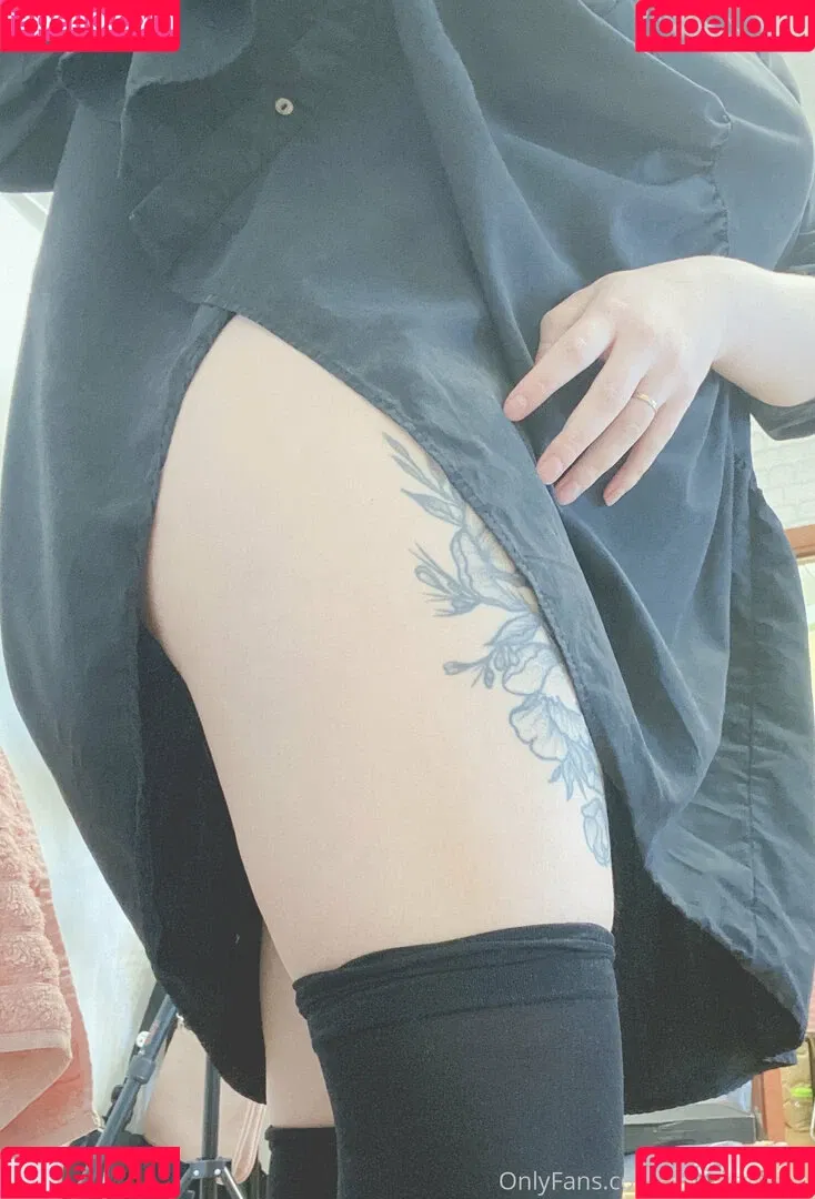 MintyMiyako Onlyfans Photo Gallery 