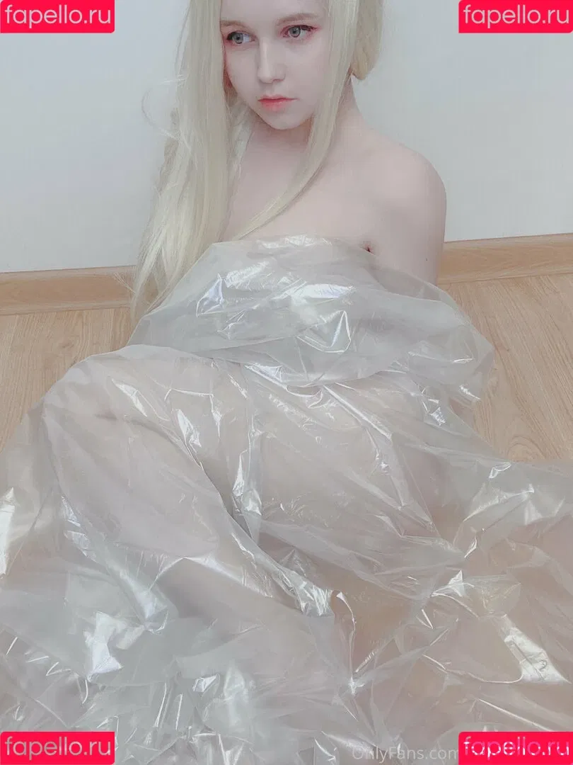 MintyMiyako Onlyfans Photo Gallery 