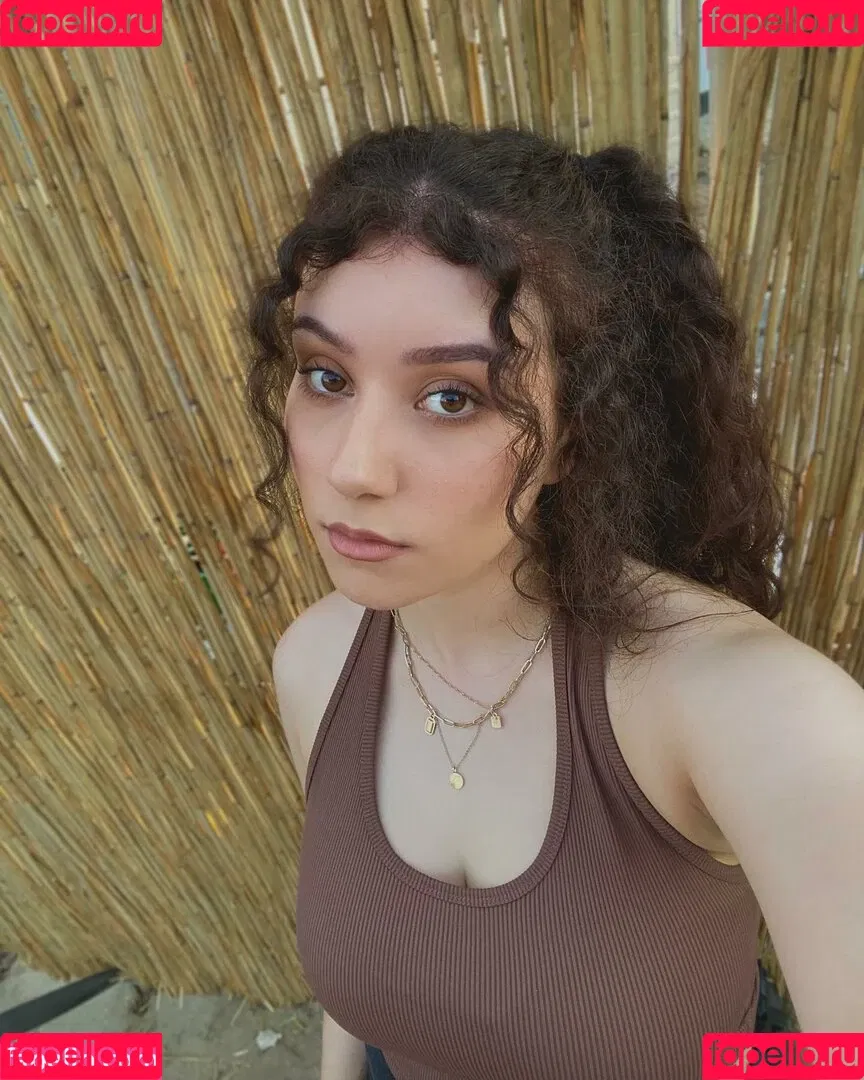 Yazzi Onlyfans Photo Gallery 