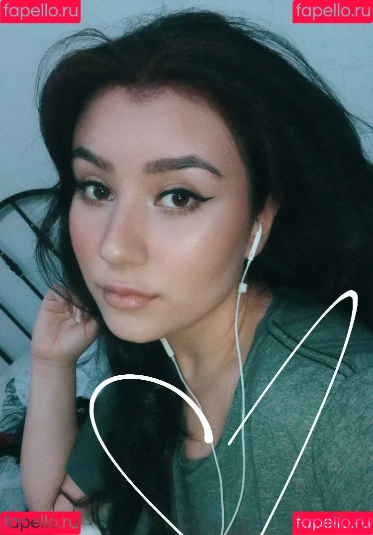 Yazzi Onlyfans Photo Gallery 