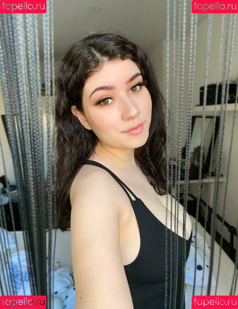 Yazzi Onlyfans Photo Gallery 